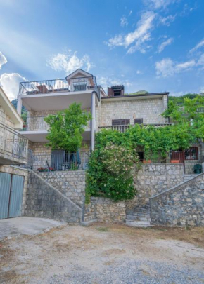 Private Viewpoint Apartments